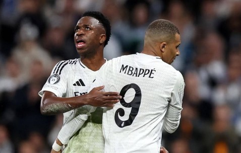 皇马困境深重，穆里尼奥与齐达内揭示关键症结