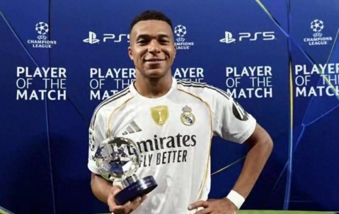 欧洲最神奇球队：提前7轮无缘联赛冠军！欧冠2-0，一只脚晋级4强