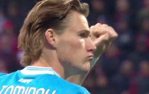 意甲争冠再掀波澜：那不勒斯连胜四场仅差国米6分，冠军争夺进入白热化